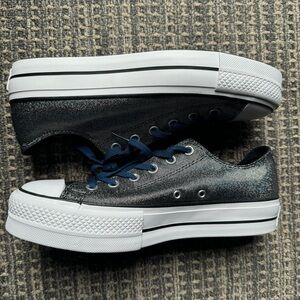 Converse BNWOT platform iridescent low top chuck taylor all star shoes {10.5}